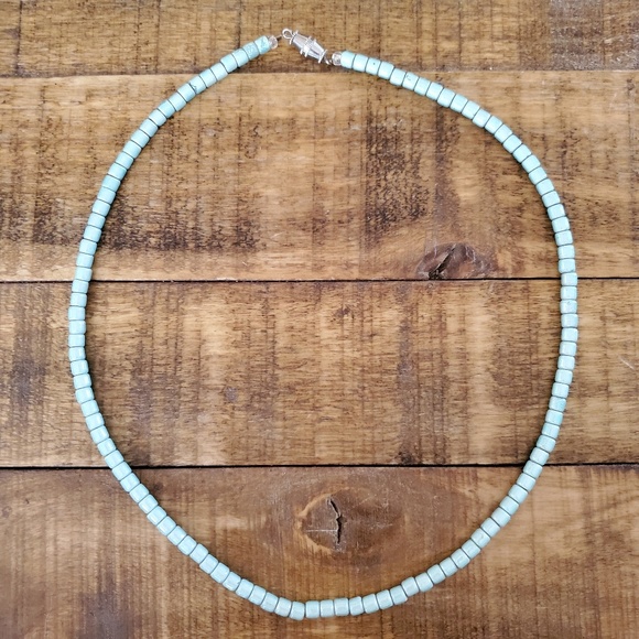 🇺🇸Powder Blue Beaded Necklace - Picture 5 of 7